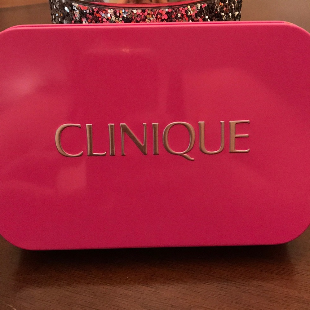 Clinique set of mini lip crayons 💕